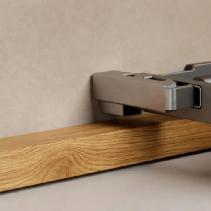 Precyzyjne wykończenie okuć ze szczotkowanej stali